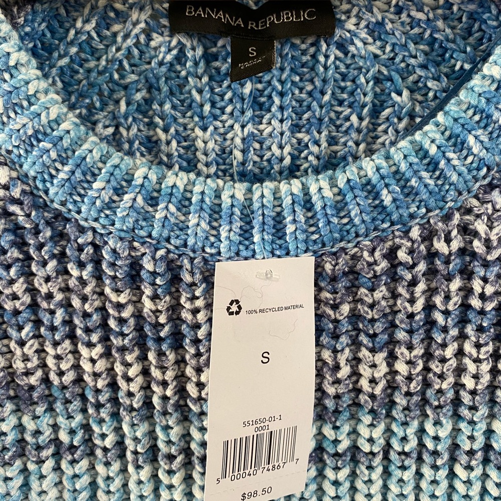 Banana Republic Blue and Gray Crew Neck Sweater - Picture 4 of 5